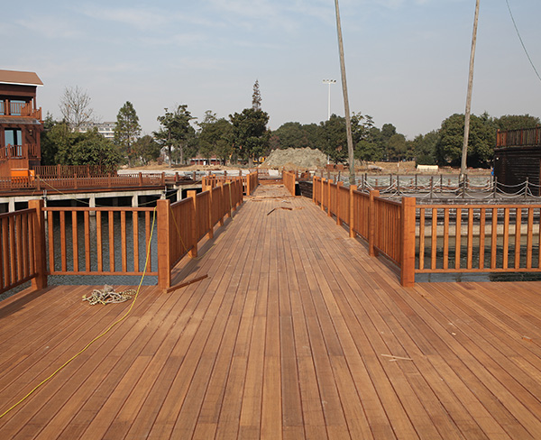 竹木護欄和扶手板